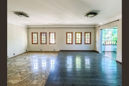 Sala de casa para alugar com 5 quartos, 364m² em Parque Sao Domingos, São Paulo