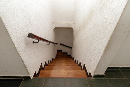 Casa para alugar com 249m², 3 quartos e 2 vagasEscada 