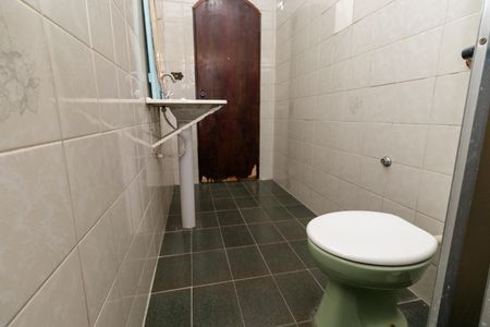 Casa para alugar com 249m², 3 quartos e 2 vagasBanheiro Social