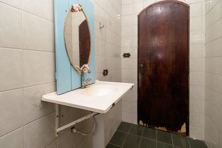 Casa para alugar com 249m², 3 quartos e 2 vagasBanheiro Social