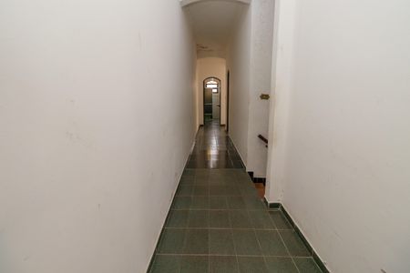 Casa para alugar com 249m², 3 quartos e 2 vagasCorredor 