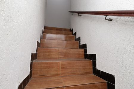 Casa para alugar com 249m², 3 quartos e 2 vagasEscada 