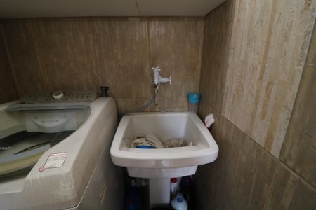 Casa à venda com 180m², 2 quartos e 2 vagasÁrea de Serviço