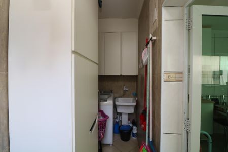 Casa à venda com 180m², 2 quartos e 2 vagasÁrea de Serviço