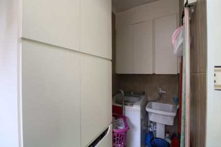 Casa à venda com 180m², 2 quartos e 2 vagasÁrea de Serviço