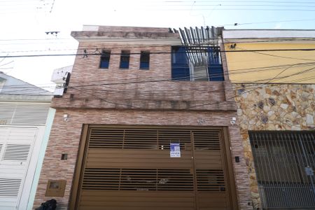 Casa à venda com 180m², 2 quartos e 2 vagasFachada