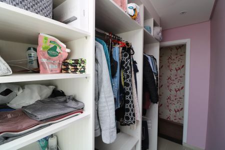 Casa à venda com 180m², 2 quartos e 2 vagasCloset Suíte