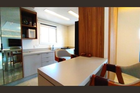 Apartamento à venda com 105m², 3 quartos e 2 vagasCozinha