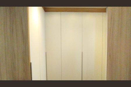 Apartamento à venda com 105m², 3 quartos e 2 vagasCloset da suíte 1