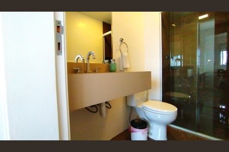 Apartamento à venda com 105m², 3 quartos e 2 vagasBanheiro da Suíte 2