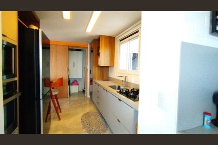 Apartamento à venda com 105m², 3 quartos e 2 vagasCozinha