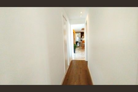 Apartamento à venda com 105m², 3 quartos e 2 vagasCorredor