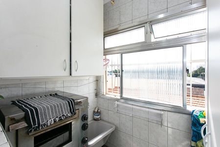 Apartamento à venda com 58m², 3 quartos e 1 vagaÁrea de Serviço