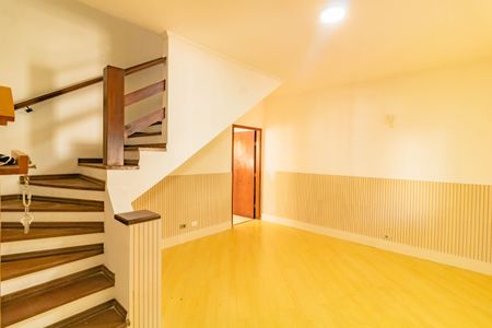 Sala de casa para alugar com 3 quartos, 120m² em Vila do Bosque, São Paulo