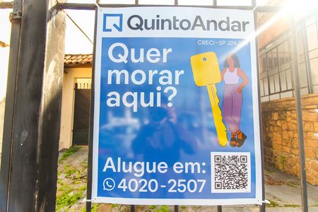 Casa à venda com 250m², 3 quartos e 5 vagas Casa à venda com 250m², 3 quartos e 5 vagasPlaca