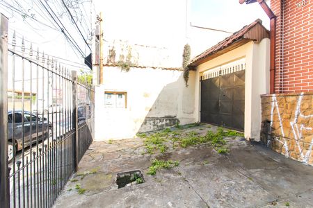 Casa à venda com 250m², 3 quartos e 5 vagas Casa à venda com 250m², 3 quartos e 5 vagasQuintal