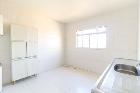 Casa à venda com 250m², 3 quartos e 5 vagas Casa à venda com 250m², 3 quartos e 5 vagasCozinha 2