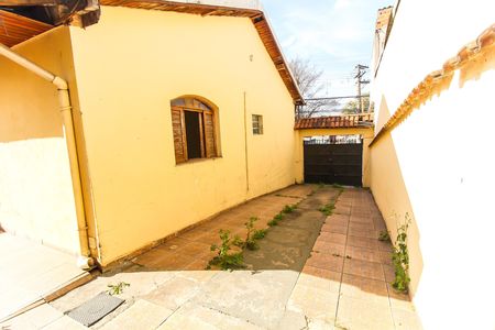 Casa à venda com 250m², 3 quartos e 5 vagas Casa à venda com 250m², 3 quartos e 5 vagasQuintal