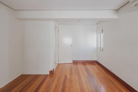 Apartamento à venda com 164m², 2 quartos e 2 vagasSuíte 1