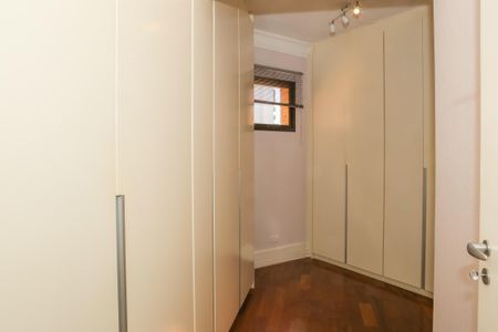 Apartamento à venda com 244m², 4 quartos e 4 vagasSuíte 1