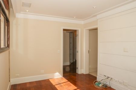 Apartamento à venda com 244m², 4 quartos e 4 vagasSala de TV