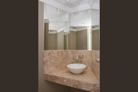 Apartamento à venda com 244m², 4 quartos e 4 vagasLavabo