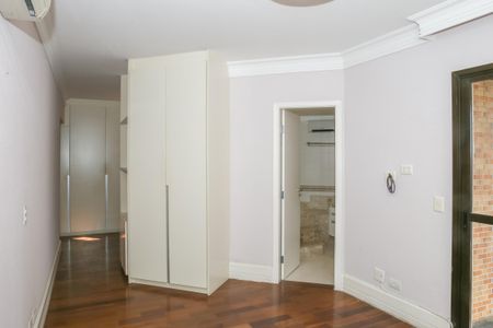 Apartamento à venda com 244m², 4 quartos e 4 vagasSuíte 1