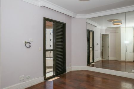 Apartamento à venda com 244m², 4 quartos e 4 vagasSuíte 1