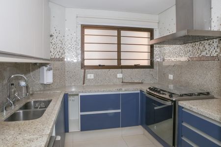 Apartamento à venda com 244m², 4 quartos e 4 vagasCozinha