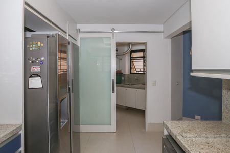 Apartamento à venda com 244m², 4 quartos e 4 vagasCozinha