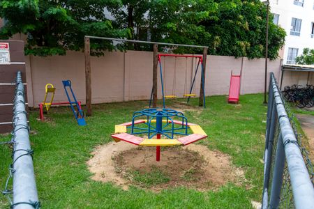 Apartamento para alugar com 43m², 2 quartos e 1 vaga Apartamento para alugar com 43m², 2 quartos e 1 vagaÁrea comum - Playground