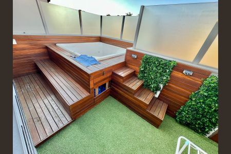 Apartamento à venda com 480m², 2 quartos e 4 vagas Apartamento à venda com 480m², 2 quartos e 4 vagasCobertura