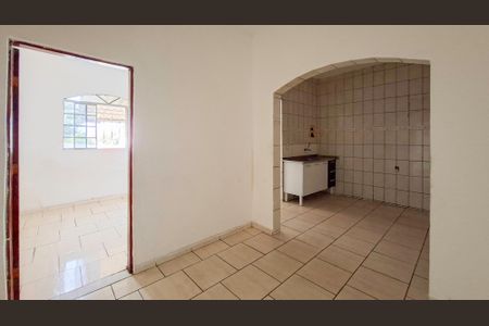 Casa à venda com 250m², 3 quartos e 1 vaga Casa à venda com 250m², 3 quartos e 1 vagaSala