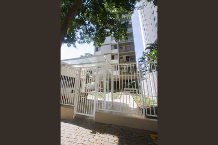 Apartamento à venda com 91m², 2 quartos e 1 vaga Apartamento à venda com 91m², 2 quartos e 1 vagaFachada