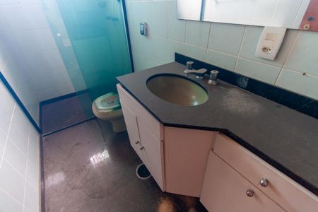 Apartamento à venda com 154m², 3 quartos e 1 vaga Apartamento à venda com 154m², 3 quartos e 1 vagaBanheiro da Suíte