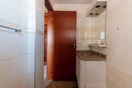 Apartamento à venda com 154m², 3 quartos e 1 vaga Apartamento à venda com 154m², 3 quartos e 1 vagaBanheiro 2
