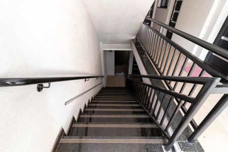 Apartamento para alugar com 26m², 1 quarto e sem vaga Apartamento para alugar com 26m², 1 quarto e sem vagaEscada