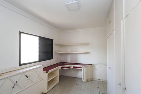 Apartamento à venda com 177m², 3 quartos e 3 vagasSuíte 2