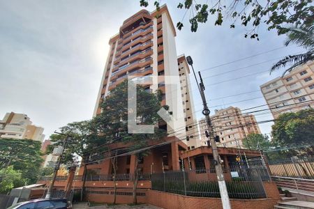 Apartamento à venda com 160m², 3 quartos e 3 vagasFachada