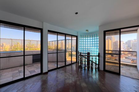 Apartamento à venda com 160m², 3 quartos e 3 vagasCobertura