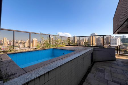 Apartamento à venda com 160m², 3 quartos e 3 vagasCobertura