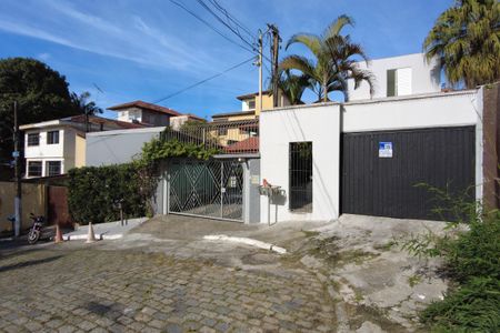 Casa à venda com 250m², 4 quartos e 9 vagasFachada