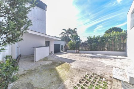 Casa à venda com 250m², 4 quartos e 9 vagasQuintal - Garagem