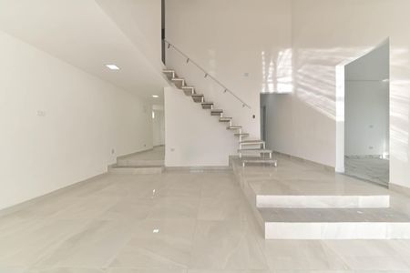 Casa à venda com 250m², 4 quartos e 9 vagasSala