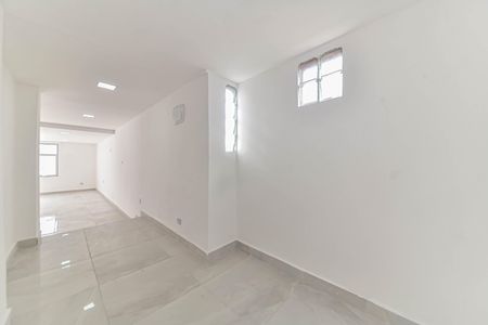 Casa à venda com 250m², 4 quartos e 9 vagasEscritório