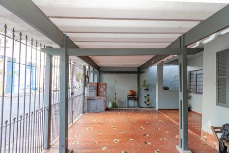 Casa à venda com 250m², 3 quartos e 3 vagas Casa à venda com 250m², 3 quartos e 3 vagasGaragem