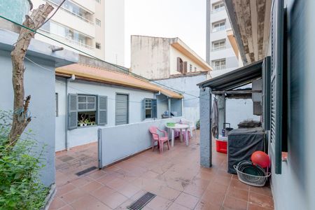 Casa à venda com 250m², 3 quartos e 3 vagas Casa à venda com 250m², 3 quartos e 3 vagasQuintal