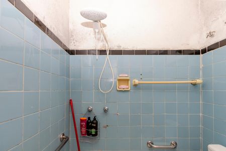 Casa à venda com 250m², 3 quartos e 3 vagas Casa à venda com 250m², 3 quartos e 3 vagasBanheiro Social