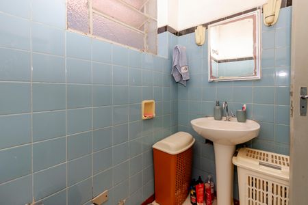 Casa à venda com 250m², 3 quartos e 3 vagas Casa à venda com 250m², 3 quartos e 3 vagasBanheiro Social