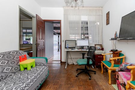 Casa à venda com 250m², 3 quartos e 3 vagas Casa à venda com 250m², 3 quartos e 3 vagasSala